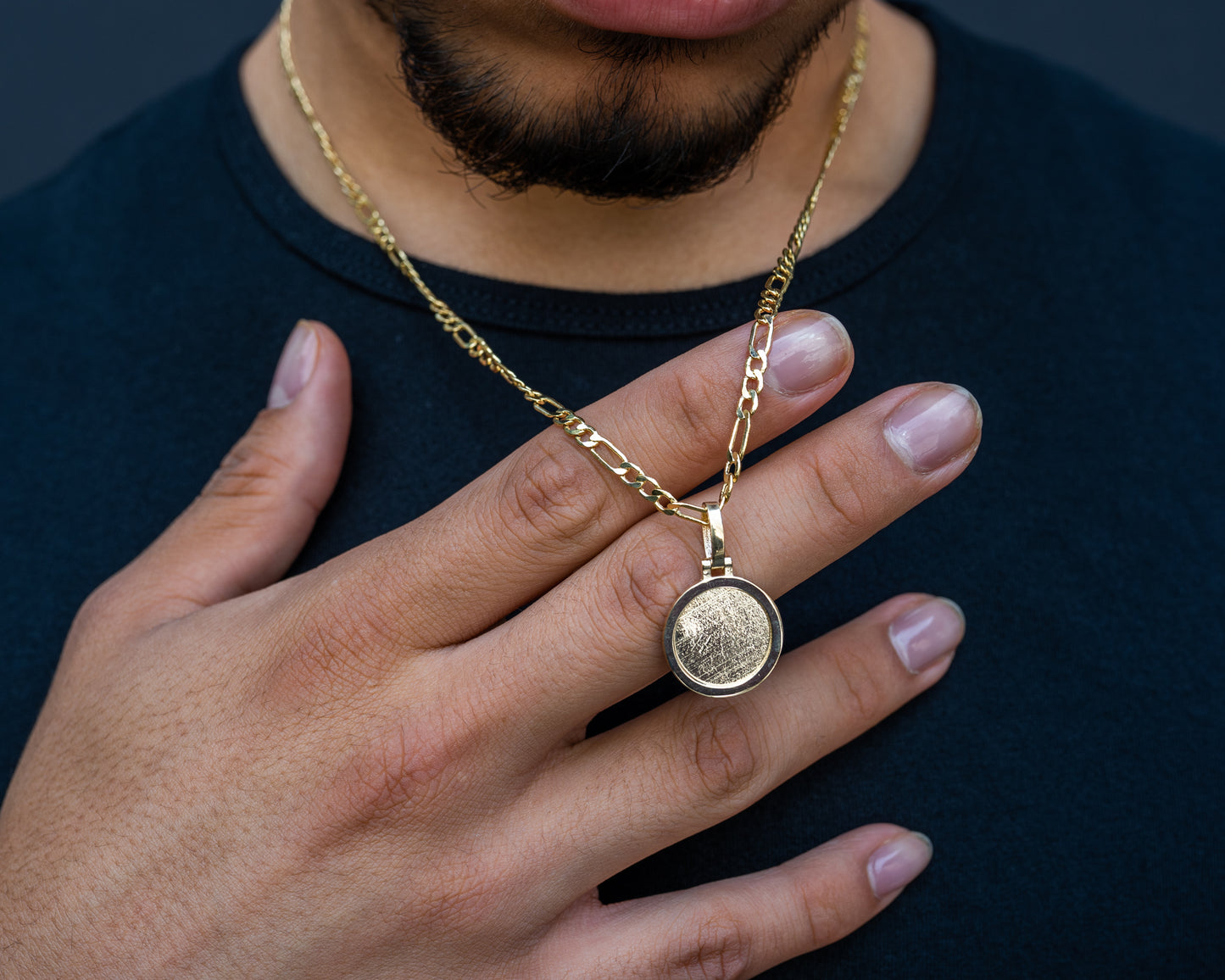 10k Solid Yellow Gold Circle Picture Pendant Micro