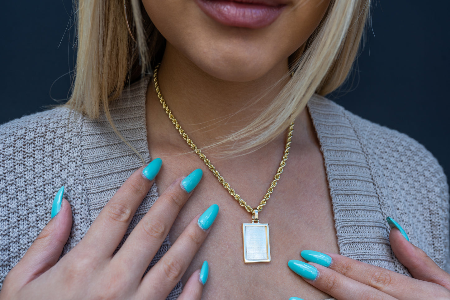 10k Solid Yellow Gold Rectangle Picture Pendant