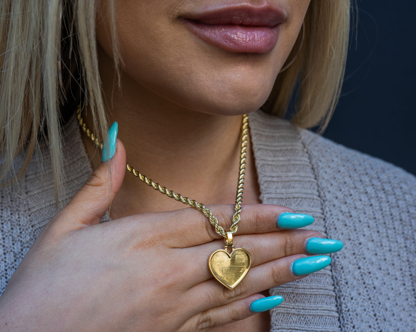 10k Solid Rose Gold Heart Picture Pendant